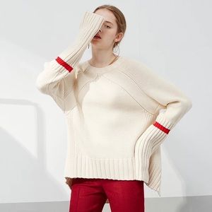 Beige Sweater with long sleeve but you can fold